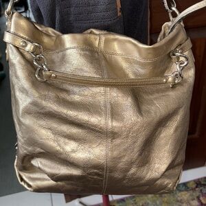 Coach  Brooke leather shoulder bag metallic gold/silver   13.5”h  Silvertone
Har
